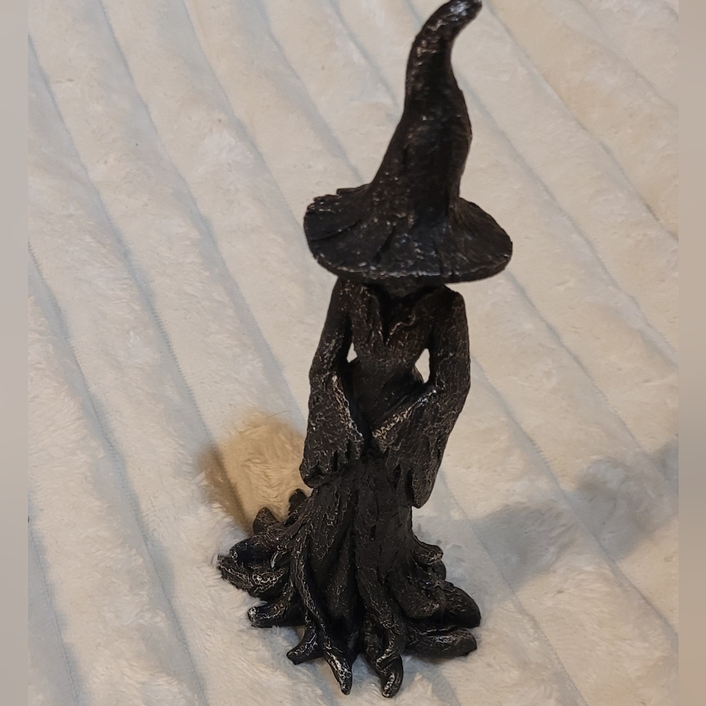 Enchanting Mystical Black Forest Tree Witch Figurine 7.5" - Picture 4 of 12